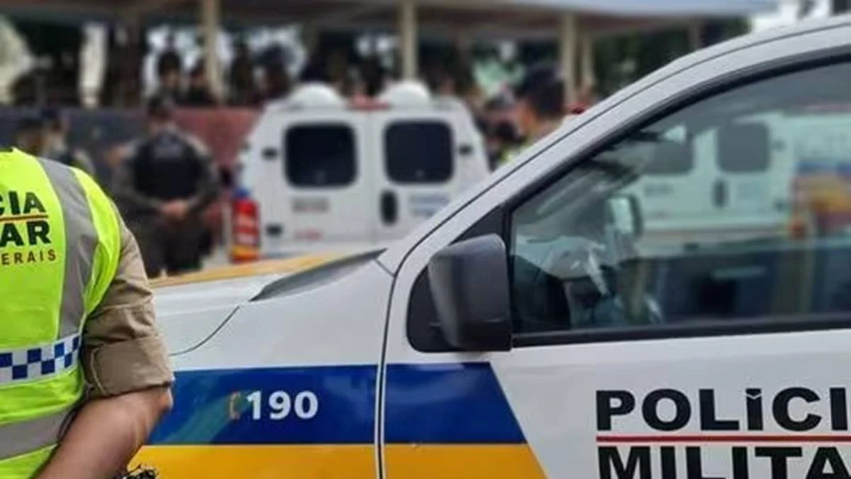 Catador de recicláveis encontra feto dentro de marmita térmica em MG