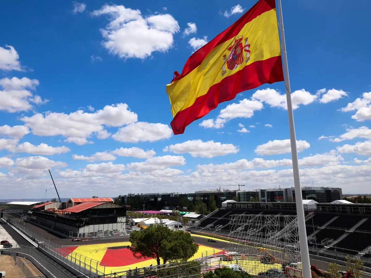 F1: com curva inclinada de 24 graus, Madring estreia no GP da Espanha