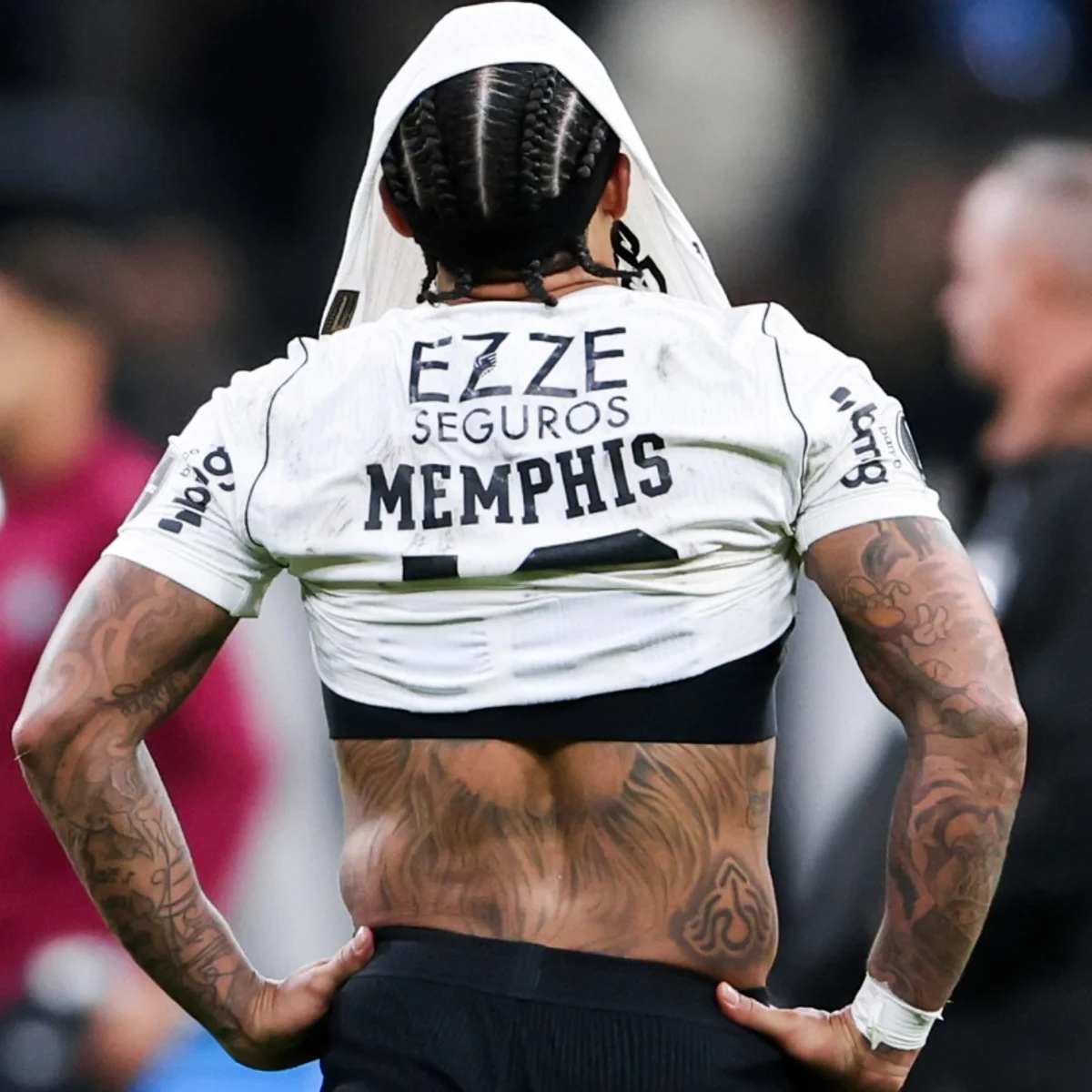 Marcelo Paz defende Memphis após pênalti perdido "Só perde quem bate"