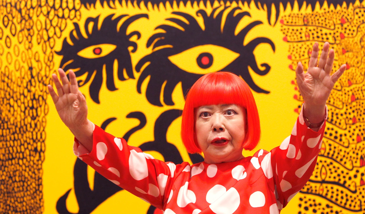 O Museu Stedelijk de Amsterdão abre uma grande exposição sobre Yayoi Kusama após sua morte no mês passado