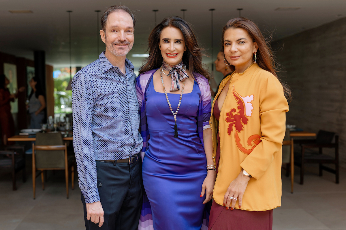 Amador Outerelo, Karina Curi e Tati Mauriz