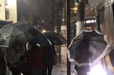 São Paulo amanhece com tempo fechado e sem chuva; veja até quando as temperaturas permanecem baixas