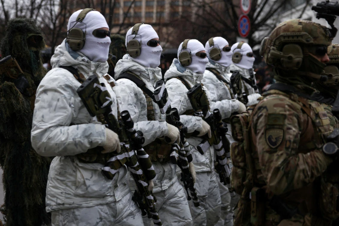 Americanos muçulmanos contestam enquanto políticos republicanos inflamam o discurso anti-xaria à frente das eleições