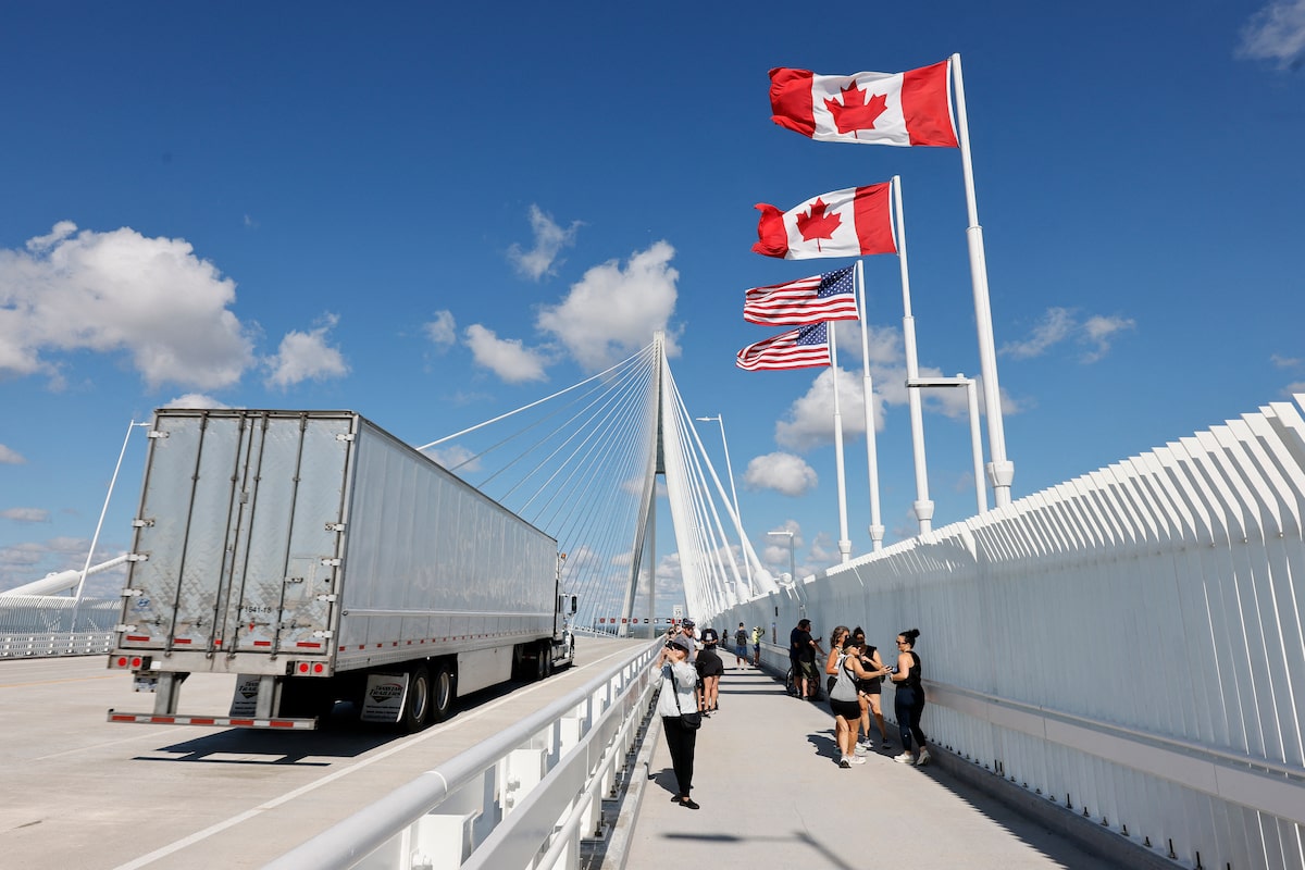 Tarifas de retaliação do Canadá sobre produtos dos EUA entram em vigor nesta terça-feira