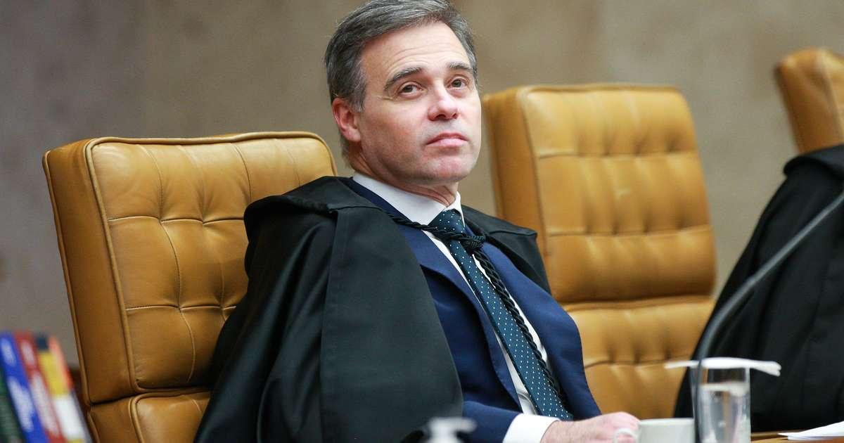 PT inicia ofensiva contra André Mendonça que envolve Lula e pede apoio de militantes