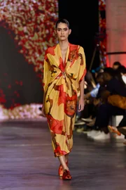 Victor Dzenk, Sun Rose e Almacor levam diversidade ao Metrópoles Catwalk