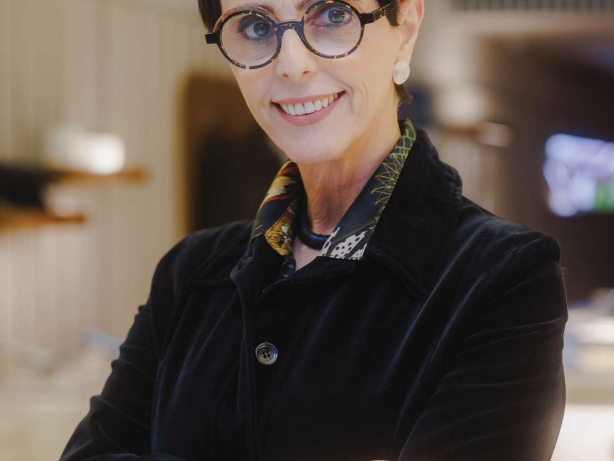 Lilian Pacce, especialista em moda: "Vejo esses closets de 200 metros quadrados e acho indecente porque a pessoa não tem nem tempo de vida para usar tudo aquilo. Acho que essa coisa de ter cada vez mais é insegurança"