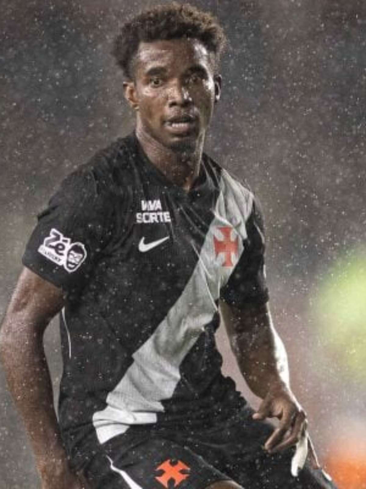Thiago Mendes responde se pode virar ídolo do Vasco: "Virei vascaíno"