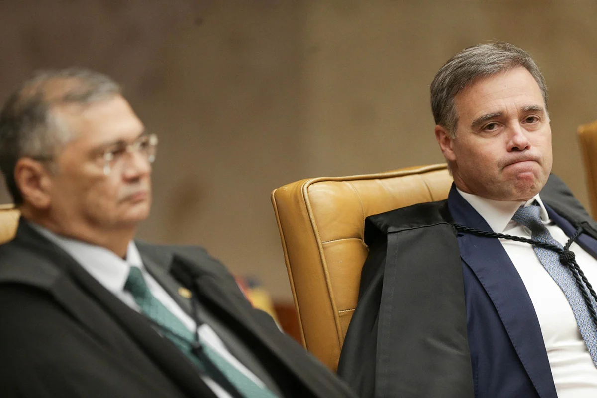 Exclusivo: PF evitou Mendonça e priorizou Dino em diligências do Dark Horse