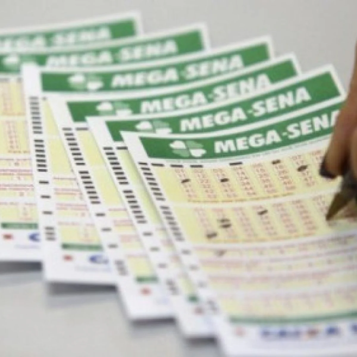 Mega-Sena 3058 acumula e prêmio sobe para R$ 102 milhões. Veja resultado