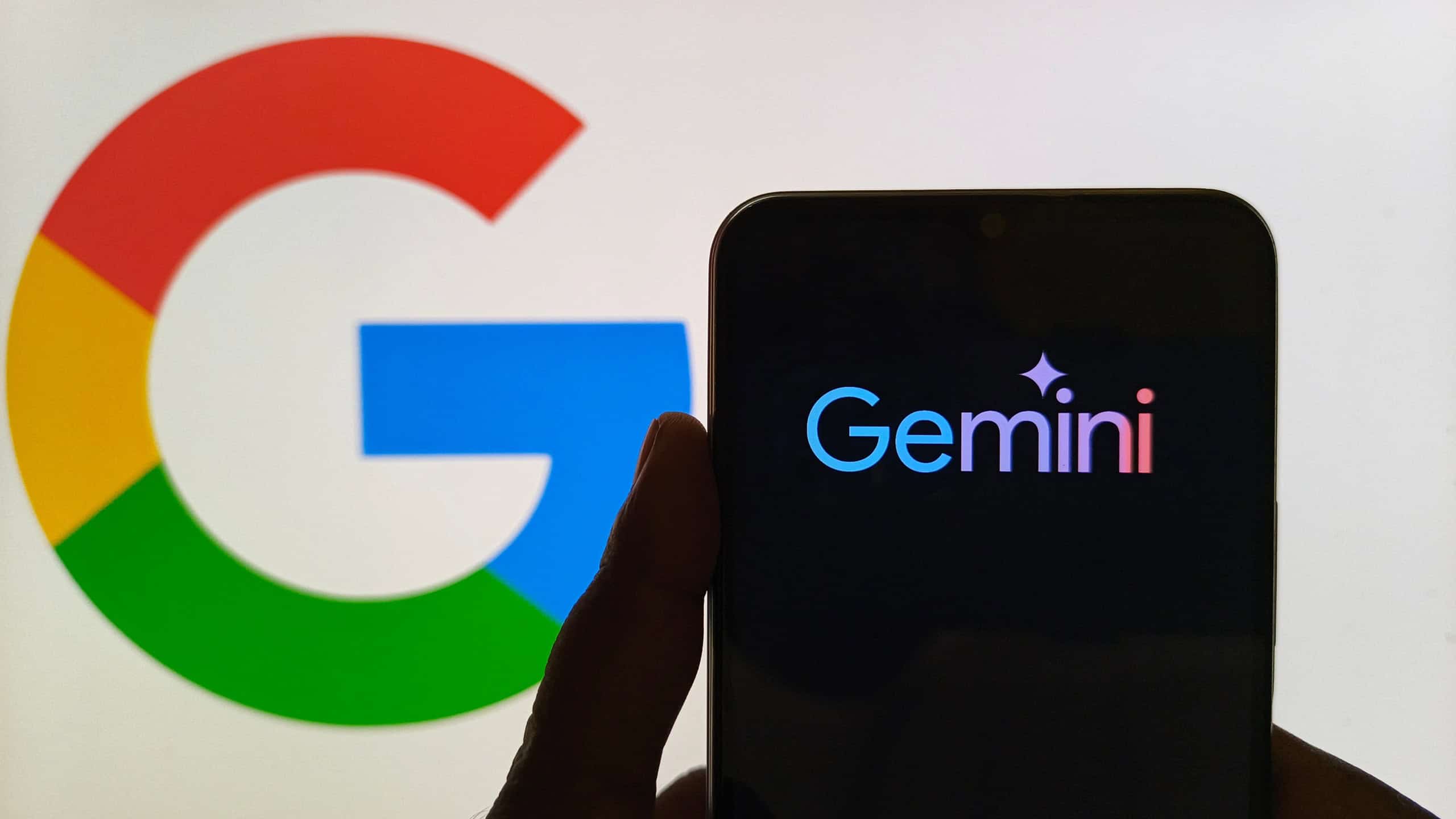Gemini agora atende o telefone por você — e você pode assumir a qualquer momento