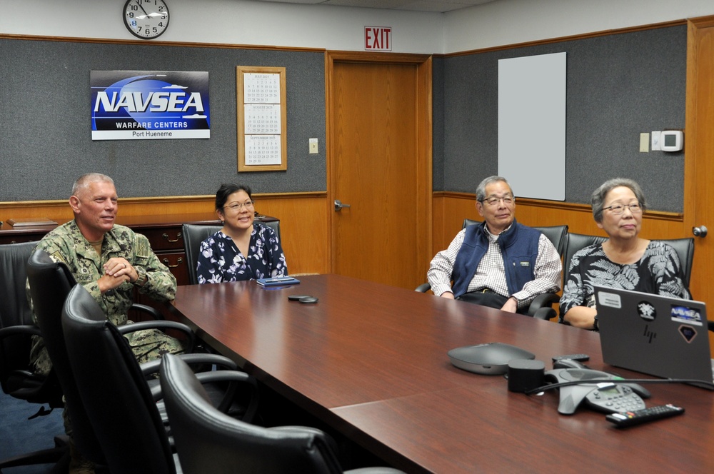 Imagem relacionada à notícia: Centro de Guerra de Superfície Naval, Divisão Port Hueneme O Empregado recebe o Prémio de Preparação Competitiva da Frota