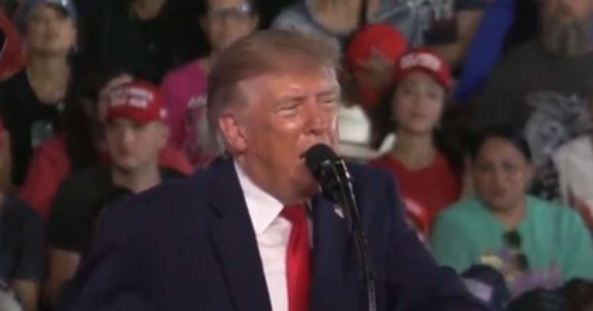 Sem provas, Trump critica eleições no Brasil e diz que resultado 'não pareceu muito bom'