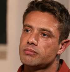 O ator Rafael Cardoso contou ter ficado 45 dias internado em uma clínica de reabilitação. Foto: Reprodução/RecordTV / Purepeople
