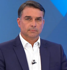 Flávio Bolsonaro desiste de debate com Lula na Band e emissora anuncia o que fará Foto: Mais Novela