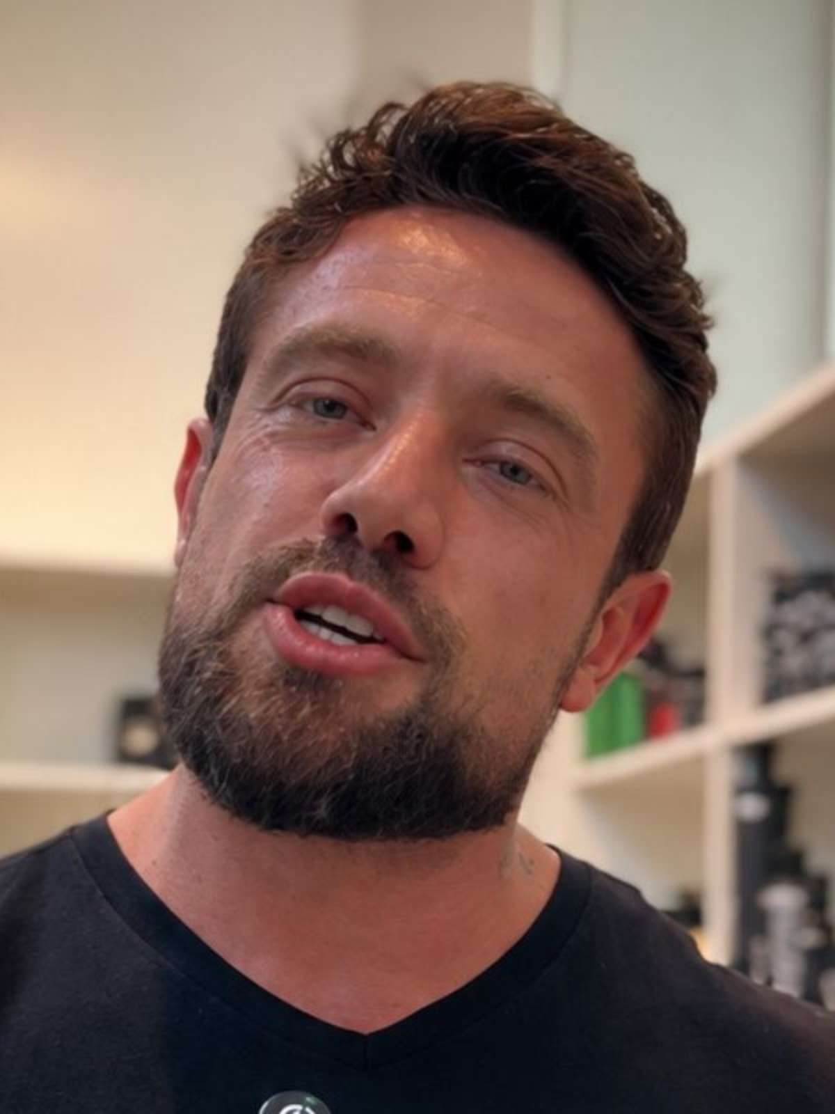 Rafael Cardoso abre o jogo sobre vício e afirma estar 143 dias sóbrio: 'Cada dia melhor'