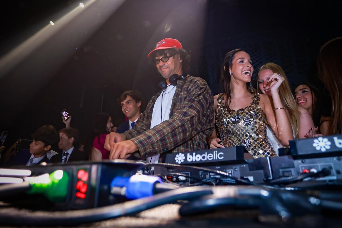 Keinemusik e Pedro Sampaio animam aniversário de Marita Estevão Lira