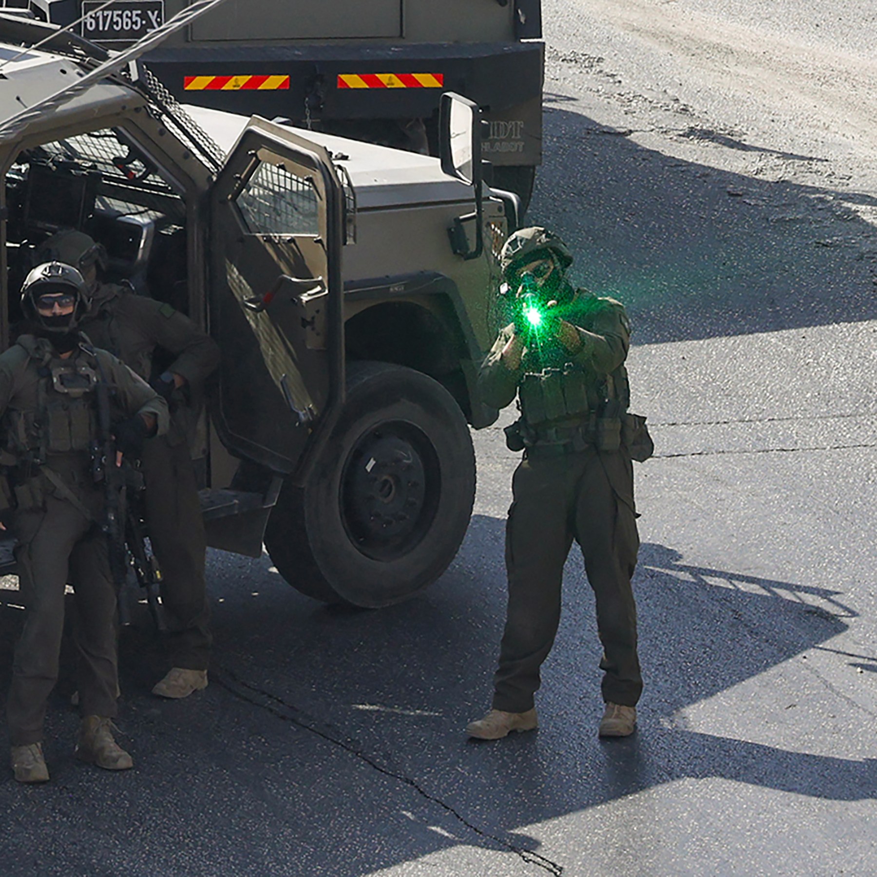 Guerra no Irã ao vivo: Israel lança operação 'direcionada' em Hebron após ataque