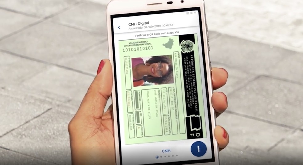 Celular roubado? Veja como impedir o acesso à sua CNH digital