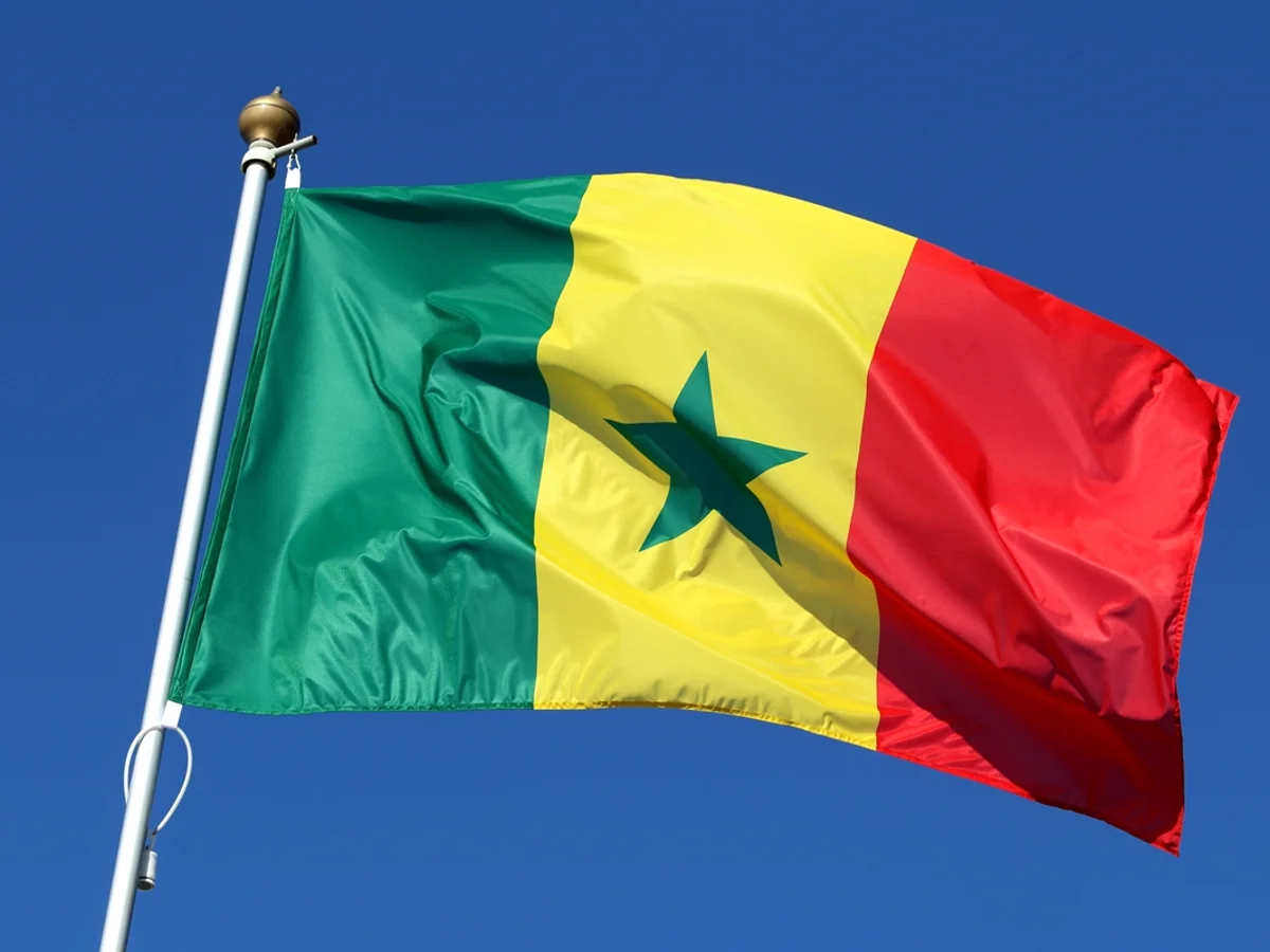 Senegal reprime população LGBTQIA+ com prisões e testes forçados de HIV