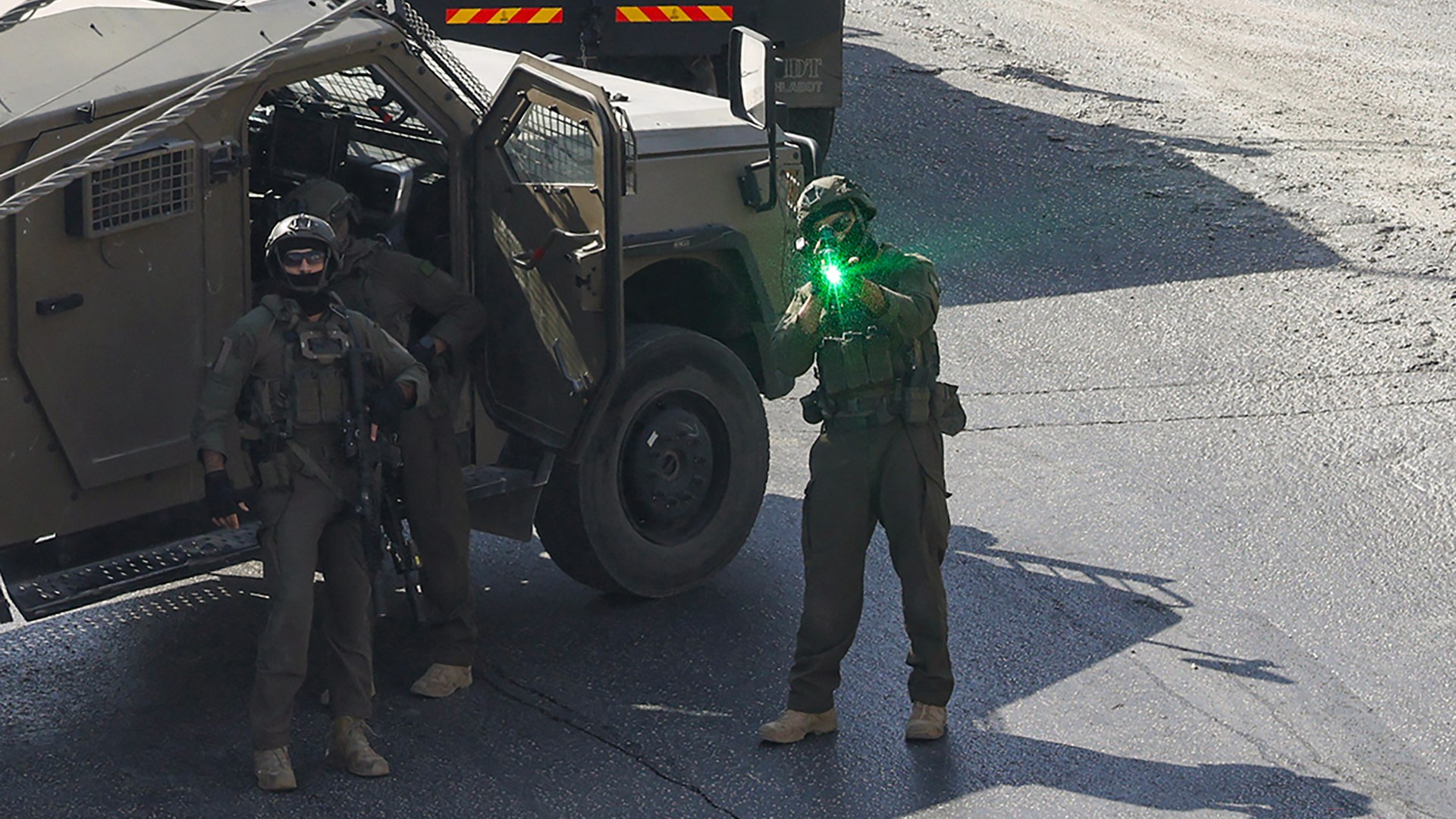 Guerra no Irã ao vivo: Israel lança operação 'direcionada' em Hebron após ataque