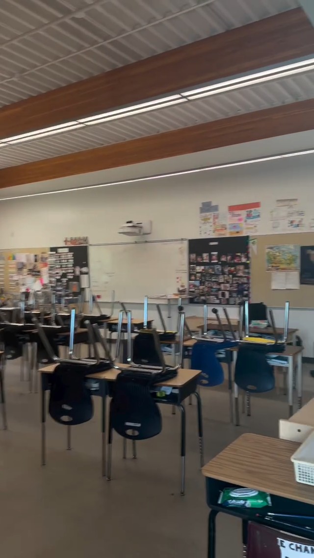 Mulher de Jacaré, do 'É o Tchan', mostra escola pública em que filha estuda no Canadá: 'Enorme'