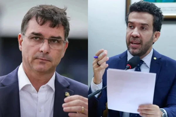 "Exército do Lula": Flávio pede ao TSE suspensão do canal de Janones