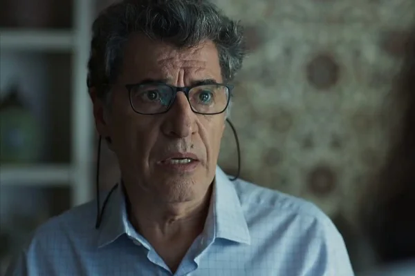 Paulo Betti manda recado a autores de novelas: "Estamos aí"