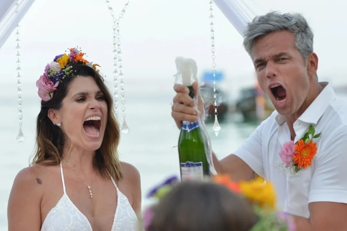 Otaviano Costa resgata renovação de votos com Flávia Alessandra. Veja fotos