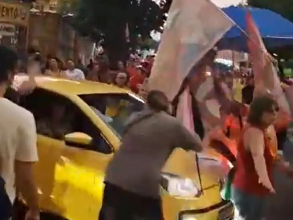 Motorista avança carro em ato pró-Lula e atropela homem de 67 anos em MG