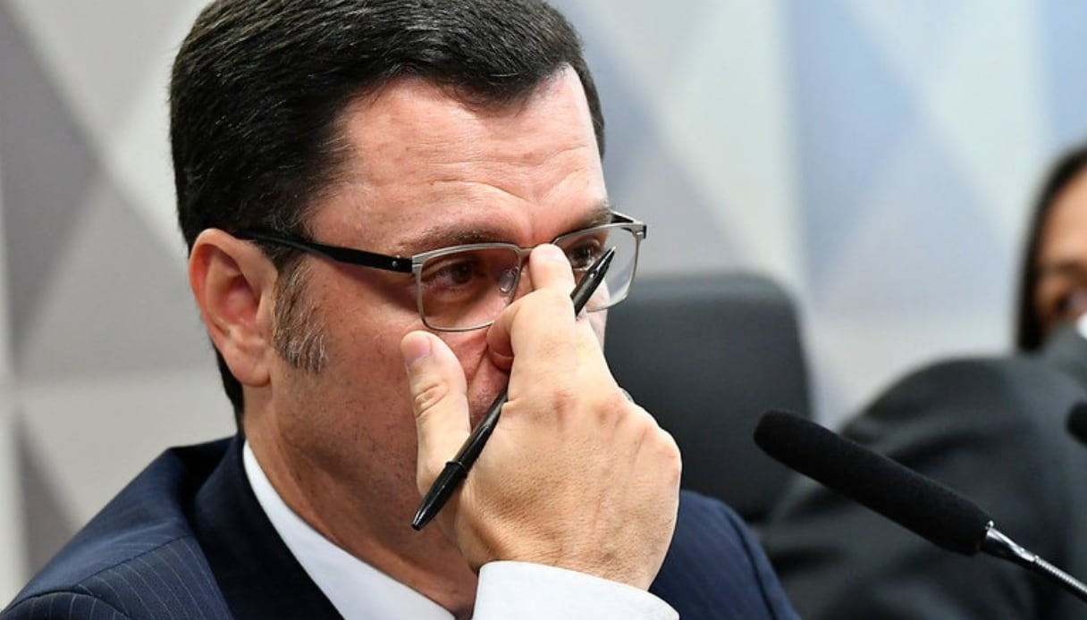 Anderson Torres, ex-ministro de Jair Bolsonaro, é punido com censura ética por atacar urnas