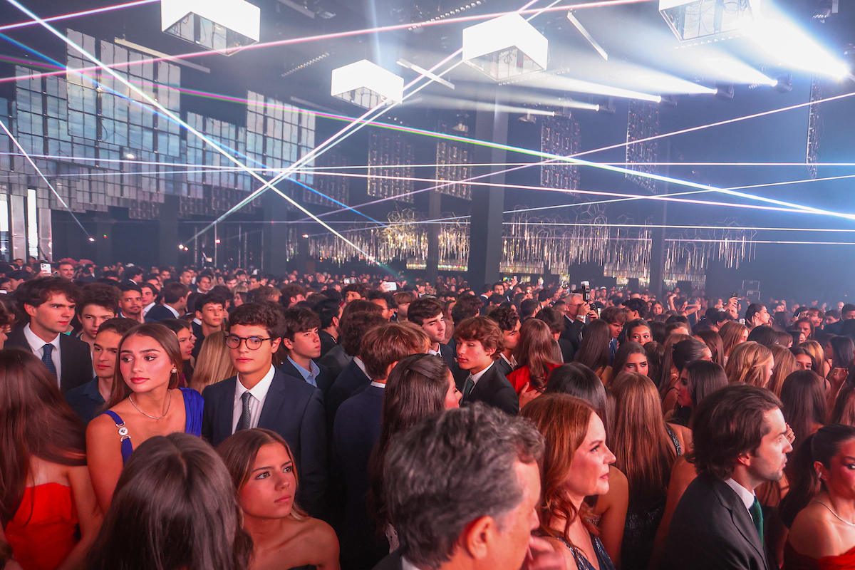 15 anos de Marita Estevão Lira agita capital federal com atrações ilustres