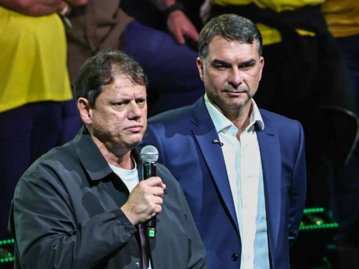 Palanque esvaziado e governador mais ativo: como a vitória de Tarcísio em SP pode interferir na corrida presidencial entre Flávio e Lula